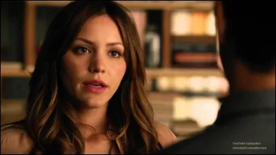 Dans la saison 2, Paige s'est mise en couple avec :