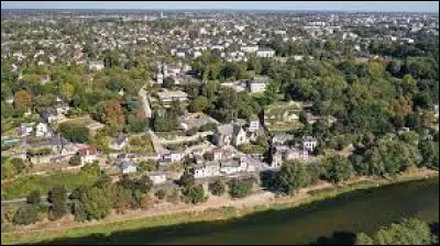 Cette ville de 16 800 habitants du département d'Indre-et-Loire, située dans l'agglomération de Tours, c'est Saint-Cyr sur ...