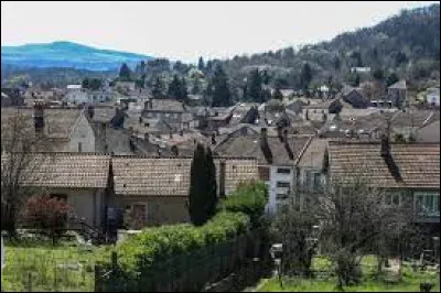 Cette petite ville de 4700 habitants du département de la Moselle, située dans l'agglomération de Metz, c'est Ars sur ...