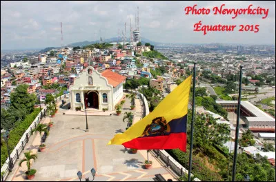 Quelle est la ville d'Équateur la plus peuplée avec 2,29 millions d'habitants, capitale économique du pays et son plus important port; cité surnommée la "Perle du Pacifique" ?
