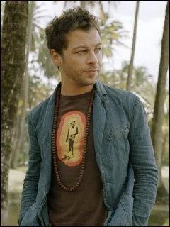 Christophe Ma , Je me lche : Donc y a des jours o je me lche Et j'envoie tout foutre en l'air Ouais je veux que l'on me lche J'ai besoin de...