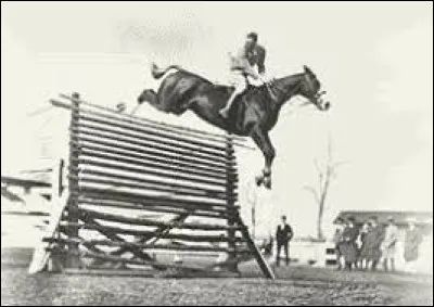 Quel est ce champion de saut en hauteur ?
