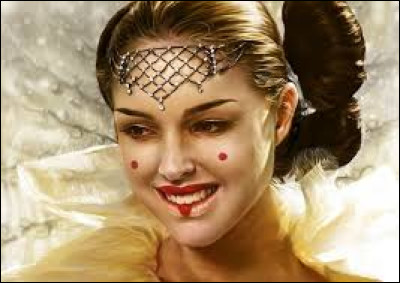 &Agrave; quel &acirc;ge est-elle princesse de Theed ?