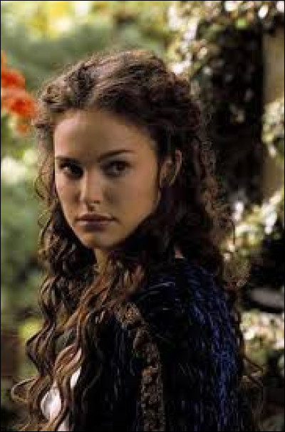 Dans quelle r&eacute;gion de Naboo se cache-t-elle avec Anakin ?