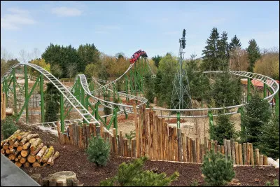 C'est Intamin qui a construit Yukon Quad.