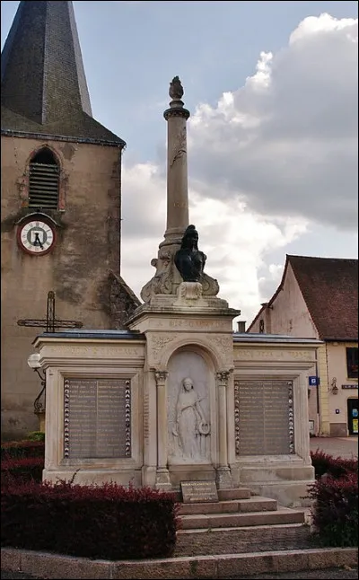 Le monument de St-Martin-d'Entréaux (42) comporte une inscription assez cuisante : laquelle ?