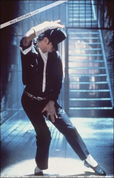 Dans quel clip se transorme-t-il en panthre ?