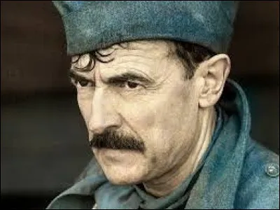 Qui est cet acteur et réalisateur français ?