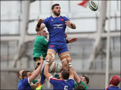 Où joue Charles Ollivon ?