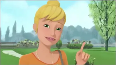 Comment s'appelle la cousine de Martine ?