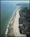 Cette localit du littoral belge a t cre pour donner un port  la ville voisine. Station balnaire o se sont drouls des festivals de sculpture sur sable, c'est ...
