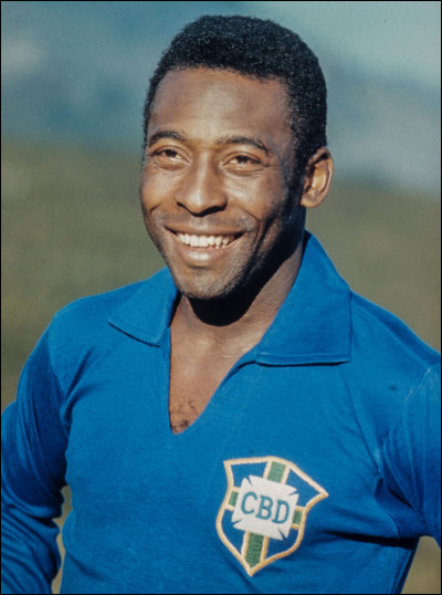 Pelé, est sûrement le plus grand joueur de football de tous les temps. Combien de titres de Coupe du monde a-t-il remportés ?