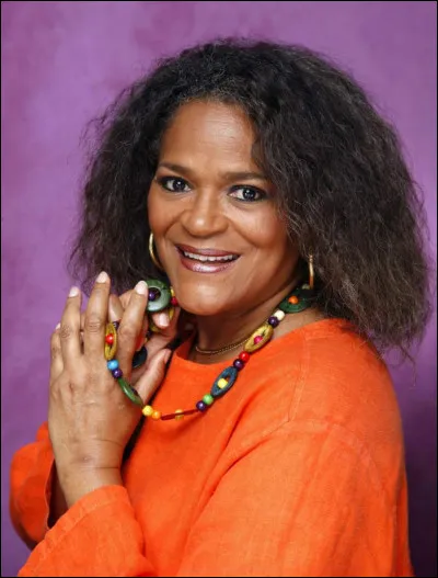 Dans quel groupe la célèbre chanteuse martiniquaise Jocelyne Beroard chante-t-elle ?