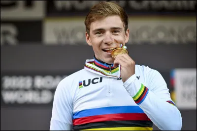 Quel est le nom de ce coureur cycliste ?