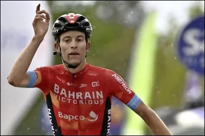 Quel est le nom de ce coureur cycliste ?