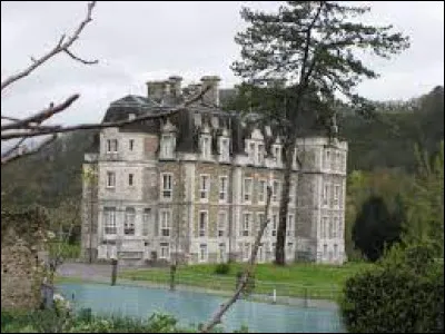 Je vous propose de partir dans le Béarn à la découverte du château d'Escos. Village de l'arrondissement d'Oloron-Sainte-Marie, il se situe dans le département ...