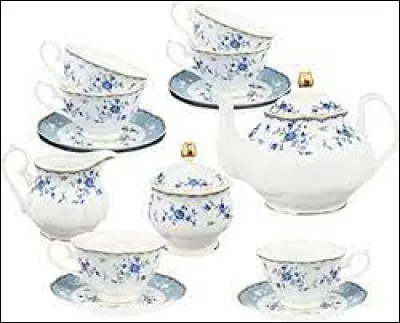 Lequel de ces jouets s'entraîne à boire le thé ?