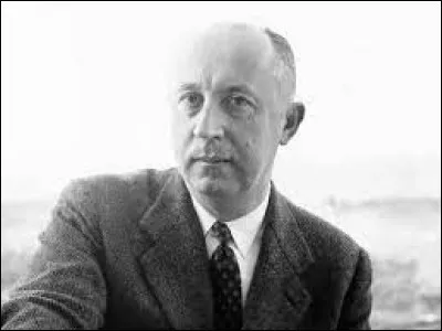 Quel est le prénom du grand couturier Dior ?
