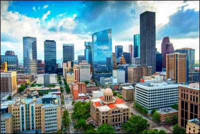 Dans quel &Eacute;tat se trouve Houston ?