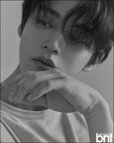 De quel groupe était-il ancien membre de pré-débuts ?