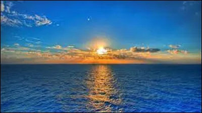 Sur notre planète, les mers sont des vastes étendues d'eau...