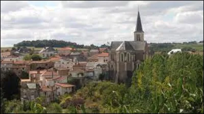 Ancienne commune Angevine, dans les Mauges, Montrevault se situe en région ...