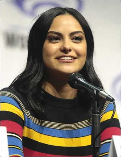 Aujourd'hui, c'est Camilla Mendes qui incarne à l'écran Véronica [...nom ?], d'après un personnage créé en 1942 !