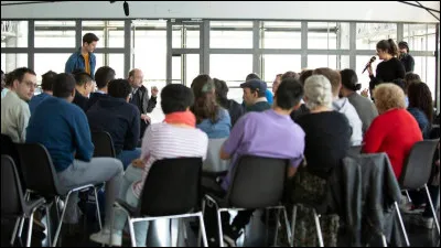 Quel est le genre du magazine télévisé "Les Rencontres du Papotin" diffusé sur France 2 ?