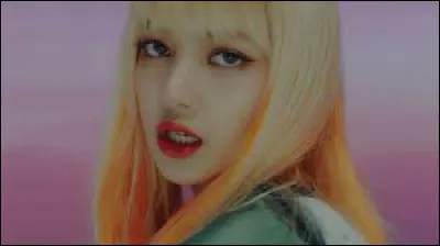 Qui porte une ceinture "Dior" ?