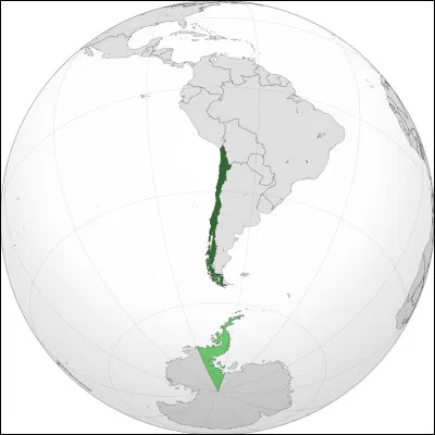 Le pays s'étend sur plus de 4 000 km le long de la côte pacifique. Quel est-il ?