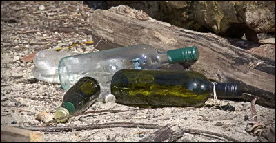 En moyenne combien de temps met une bouteille en verre pour se dégrader ?