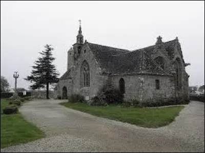 Nous partons à présent en Bretagne, à Ploulec'h. Commune de l'arrondissement de Lannion, elle se situe dans le département ...