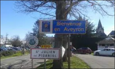 Village Aveyronnais, Saint-Julien-de-Piganiol se situe dans l'ex région ...