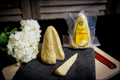 La boulette d'Avesnes est un fromage reconnaissable à sa croûte de couleur...