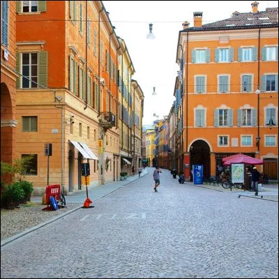 Quel industriel italien a fondé sa société de constructeur automobile en 1947 à Maranello ?
