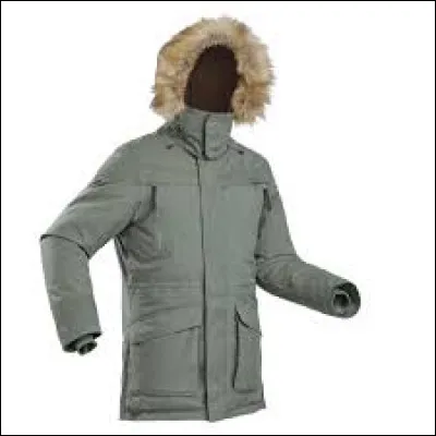 Comment se nomme ce manteau court à capuchon, en tissu imperméable ?
