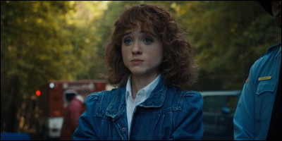 Que cache-t-elle dans sa boite à chaussures, dans la saison 4 ?