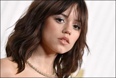 Qui interprète Mercredi ?