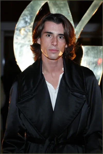 Ce petit copain dEnid s'appelle...