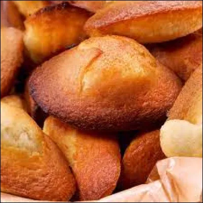 Lequel de ces gâteaux est la spécialité de Commercy ?