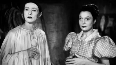 Qui interprète le mime Baptiste Deburau dans le film "Les Enfants du paradis" en 1945 ?