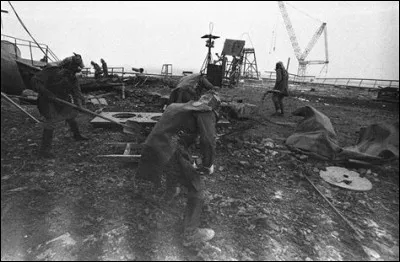 Lequel de ces termes désigne les civils et militaires qui sont intervenus sur les lieux de l'incendie pour essayer de le maîtriser ?