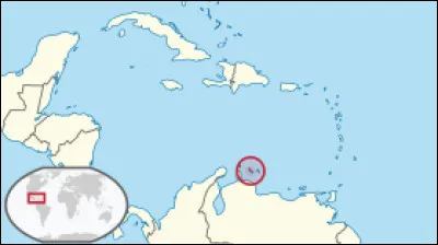 Cette île est un État autonome du Royaume des Pays-Bas, ce qui signifie qu'il est gouverné localement mais reste lié aux Pays-Bas. Quel est son nom ?