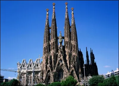 Dans quelle ville se situe cette basilique ?