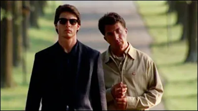 En 1988, qui jouait le rôle du frère autiste de Tom Cruise dans "Rain Man" ?