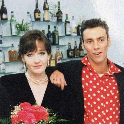 Venons-en à sa vie : JK.Rowling a eu un premier mari, Jorge Arantes. Quel était son métier ?