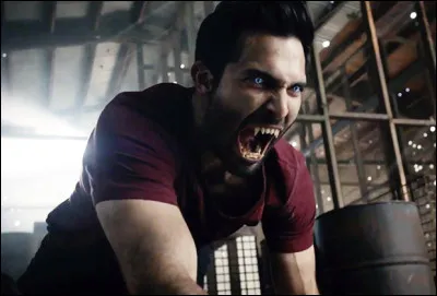 Avec qui Derek a-t-il été en couple lors de la première saison (ce qui était une grave erreur) ?