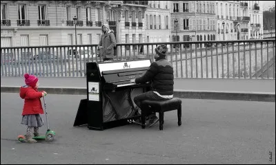 À qui doit-on la chanson "La Groupie du pianiste" ?