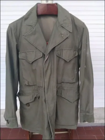 Quel est le nom du modèle de cette veste ?