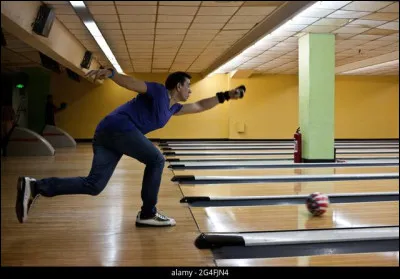 Comment appelle-t-on un joueur de bowling ?